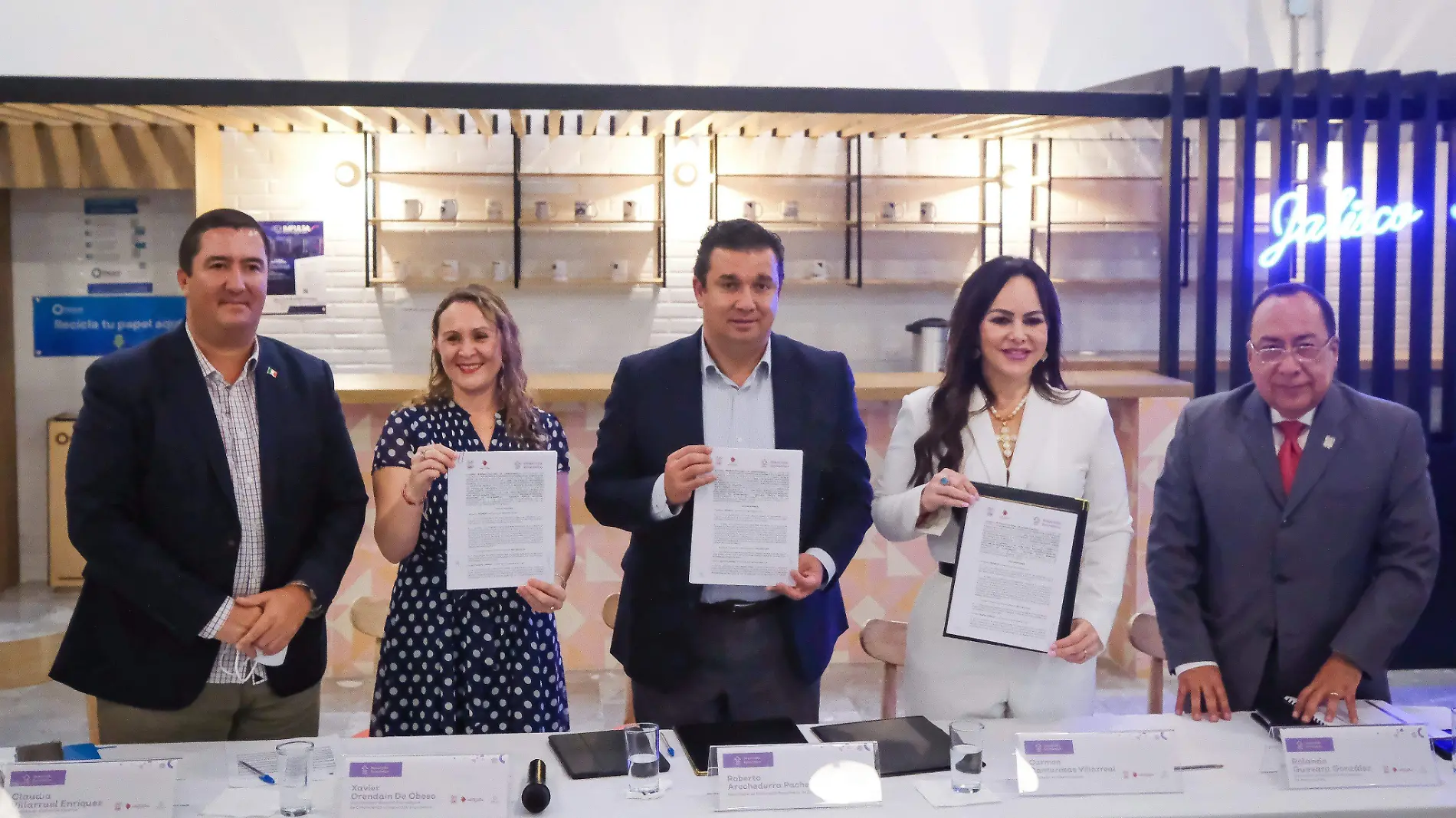 Firma de hermanamiento entre Jalisco y Nuevo Laredo